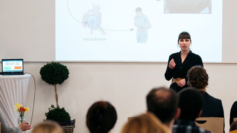 Die diesjährige Gewinnerin des Jenaer 3MT-Wettbewerbes: Stefanie Wagner