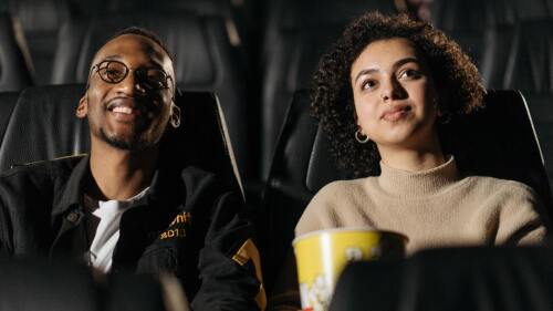 Studierende im Kino