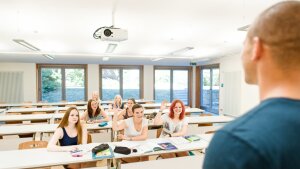 Studierende im Seminar