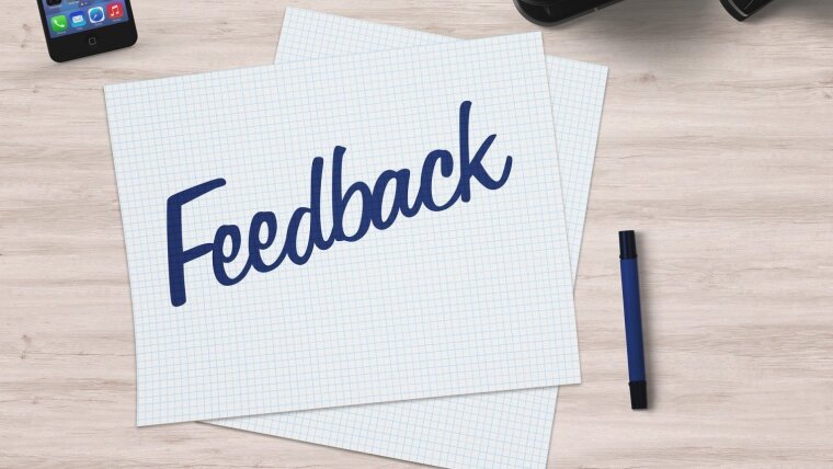 Papier mit Aufschrift Feedback