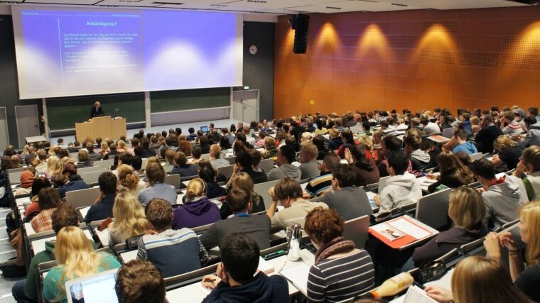 Lehrveranstaltung in einem Hörsaal