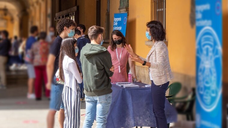 Studierende in Pavia