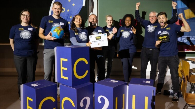 The Jena Science Battle Team cheers