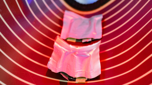Flexible organic solar cells and polymer batteries at the Institute of Organic Chemistry and Macromolecular Chemistry at the University of Jena.