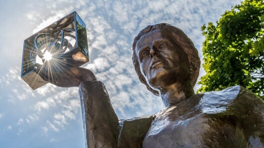 Statue von Marie Curie