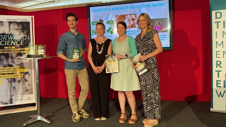 The winner (f.l.t.r.): Dr Karim Montasser, Irena Walinda, Katja Bär and Dr Julia Fischer.