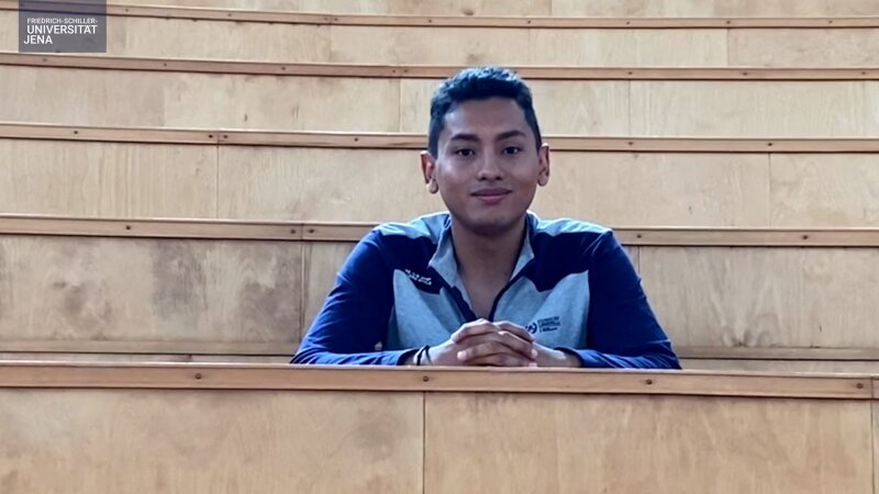 Platzhalterbild — Mateo Zenteno im YouTube-Video.