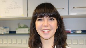 Dr. Lara Thieme erhält für die Anwendung eines Mottenlarven-Infektionsmodells einen Tierschutzpreis.