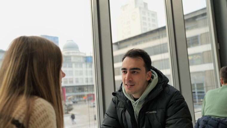 Uni-Botschafter Emirhan im Gespräch