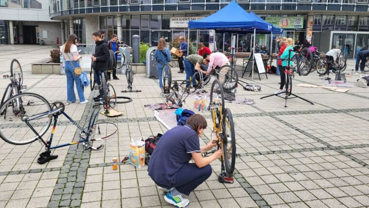 Fahrradreparaturtag am Campus Ernst-Abbe-Platz am 6.5.2024