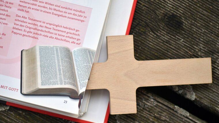 Symbolbild Religionsunterricht