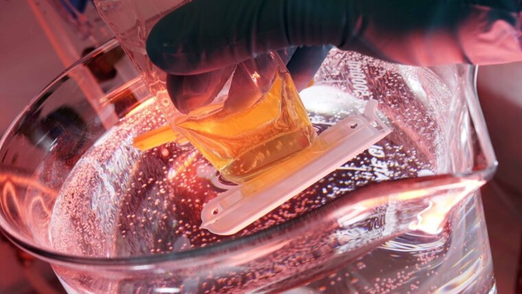 Redox polymers are purified in a laboratory at the Centre for Energy and Environmental Chemistry.