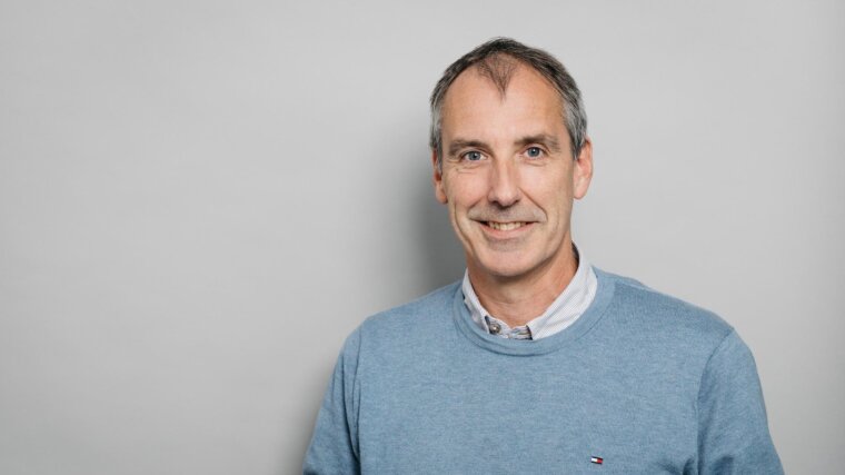 Prof. Dr Volker Deckert.