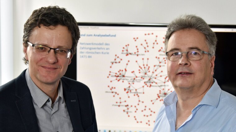 The historian apl. Prof. Dr Robert Gramsch-Stehfest (left) and the computer scientist Prof. Dr Clemens Beckstein are leading the new project.