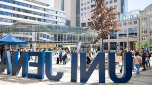 Blick auf das Community-Leben am Ernst-Abbe-Platz