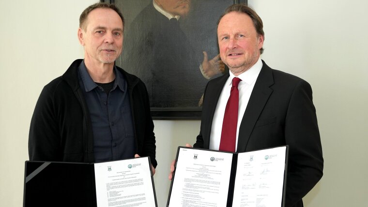 University President, Prof Dr Andreas Marx. Admission of the University of Jena to DWIH New Delhi.