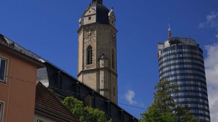 Auf dem Weg zum ersten Uni-Tag in Jena – vielleicht etwas nervös, aber noch viel mehr gespannt auf das Abenteuer