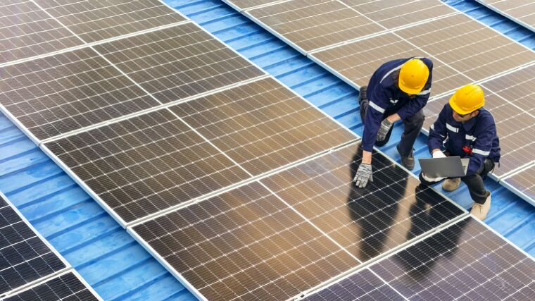 Inspektion von Solarmodulanlagen