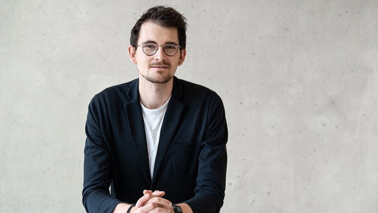 Dr Kevin Jablonka, junior research group leader at the Institute of Organic Chemistry and Macromolecular Chemistry