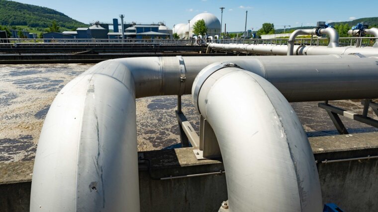 Wastewater treatment plant in Jena-Zwätzen. The »ThWIC« consortium is committed to the sustainable use of water as a resource.