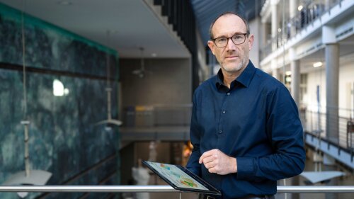 Prof. Dr. Alexander Brenning wird von der Carl-Zeiss-Stiftung im Rahmen ihres Förderprogramms „CZS Durchbrüche“ für fünf Jahre mit insgesamt rund sechs Millionen Euro unterstützt.