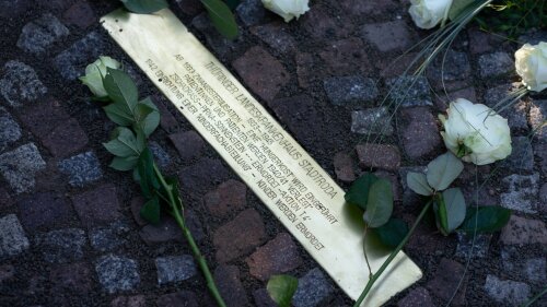In Stadtroda, a stumbling block commemorates murdered children as well as victims of forced sterilization and the "Aktion T 4". The initiative for this place of remembrance came from three pupils.