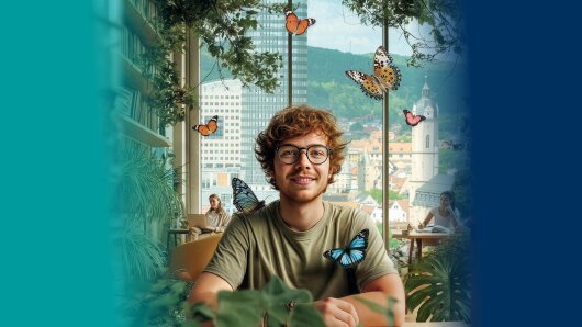 KI generierte Person sitzt an Schreibtisch, um die Person fliegen Schmetterlinge