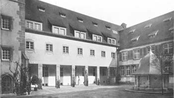 Universitätshauptgebäude - Foto aus dem Gebäudealbum
