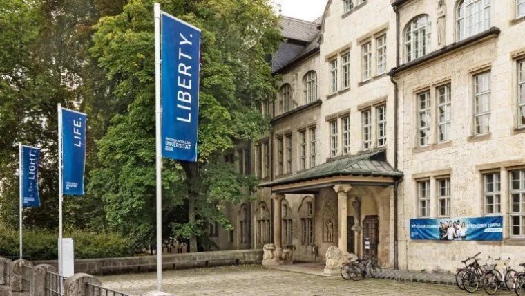 Universitätshauptgebäude