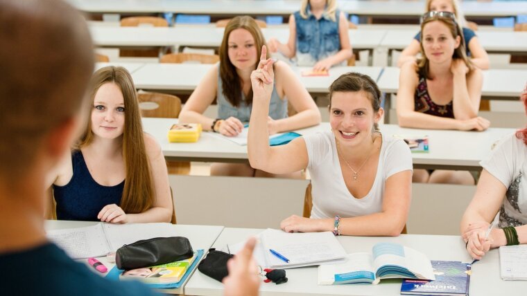Studierende im Seminar