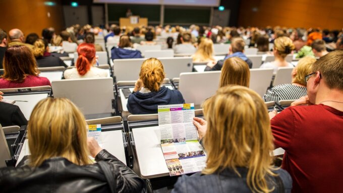 Studierende im Hörsaal