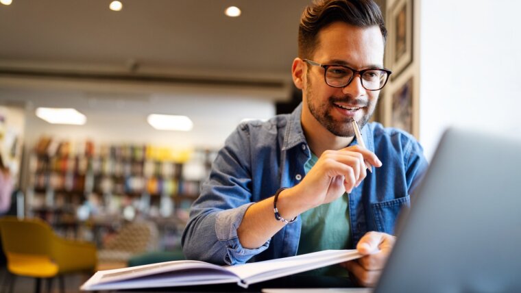 Student beim Lernen