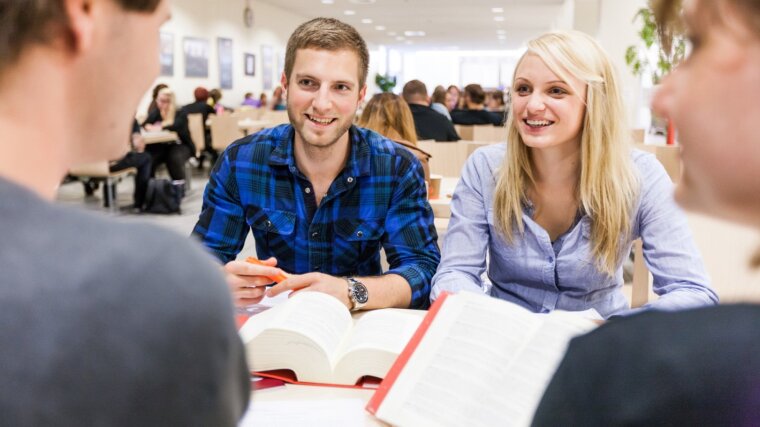 Studierende lernen gemeinsam