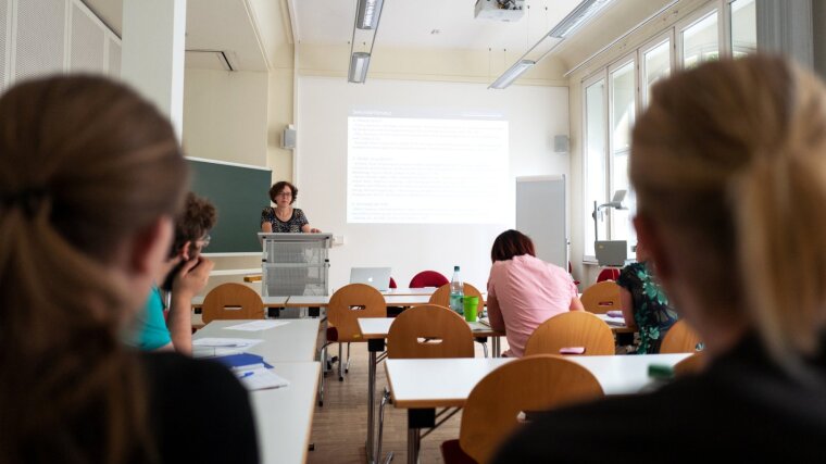 Studierende im Seminar
