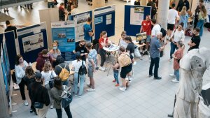 Besucher:innen auf dem HIT