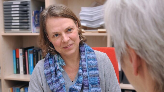 Im Gedächtniszentrum am Universitätsklinikum Jena erforscht die Psychologin PD Dr. Kathrin Finke, wie sich Wahrnehmung und Aufmerksamkeit im Alter verändern.