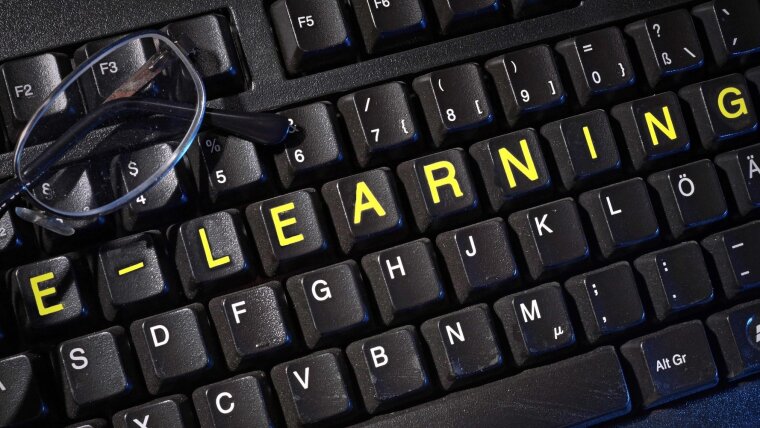 "Deutsch lehren lernen" kombiniert ein breites E-Learning-Angebot mit klassischem Unterricht.