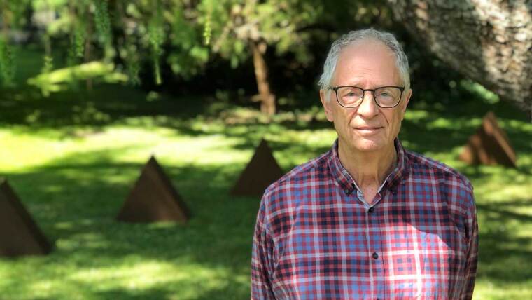 Künstler Wulf Kirschner zeigt bis 27. September Stahlskulpturen im Botanischen Garten.