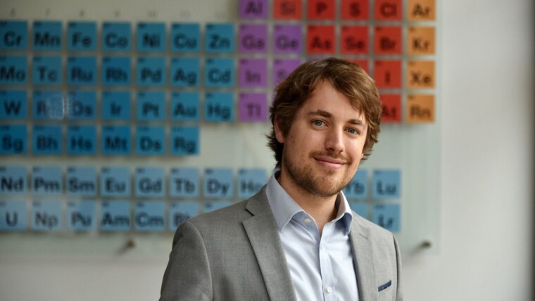 Prof. Dr. Timm Wilke verstärkt als neuer Chemiedidaktiker die Universität Jena.