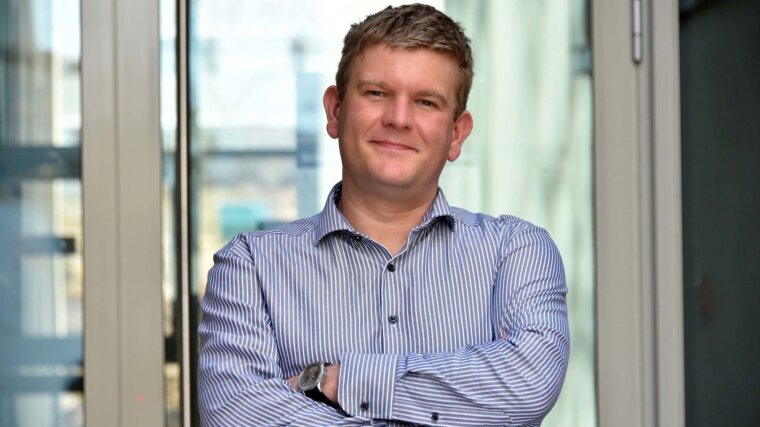 Martin Oschatz lehrt am Institut für Technische Chemie und Umweltchemie der Uni Jena.