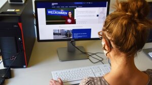 Informieren an den Online-Infotagen der Uni Jena