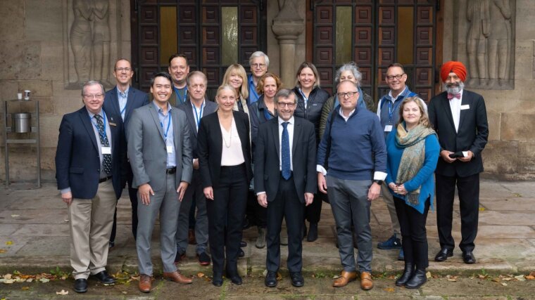 Präsident Walter Rosenthal und Claudia Hillinger (1. Reihe Mitte) mit der Delegation.