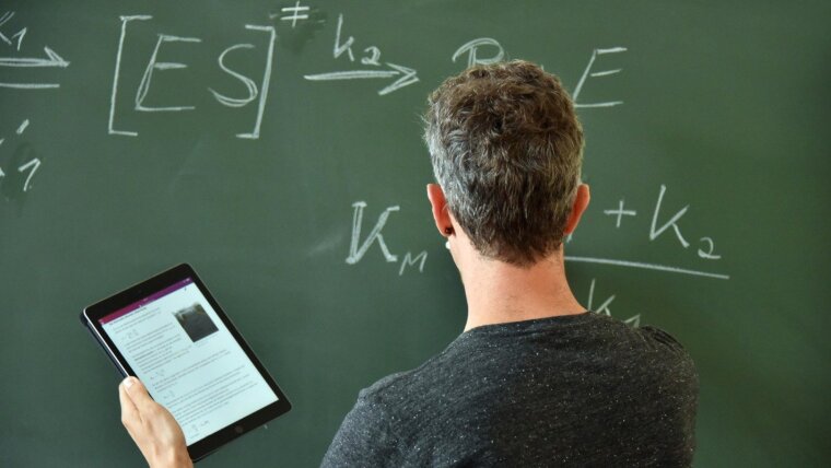 Lehrkräfte können sich derzeit noch für das Programm „Digitale Lerngemeinschaften“ anmelden.