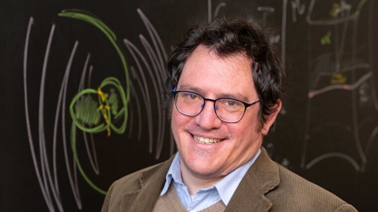 For his research project, “InspiReM”, Sebastiano Bernuzzi is receiving a Consolidator Grant.