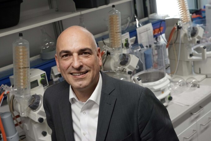 Chemiker und Materialwissenschaftler Prof. Dr. Ulrich S. Schubert erhält einen „ERC Advanced Grant“.
