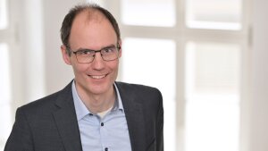 Der neue Direktor des Instituts für Neurophysiologie, Prof. Dr. Christoph Schmidt-Hieber, erforscht die neuronalen Grundlagen von Lernen und Gedächtnis.