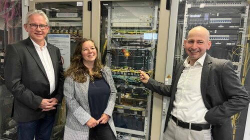 Stephan Golembiewski (l.), MeinJena-Projektmanagerin Christina Hentschel und Olaf Schneider.