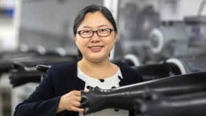 Die Chemikerin und Energiespeicher-Expertin Prof. Dr. Yan Lu.