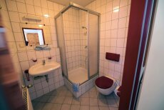bathroom in guesthouse Forstweg 26