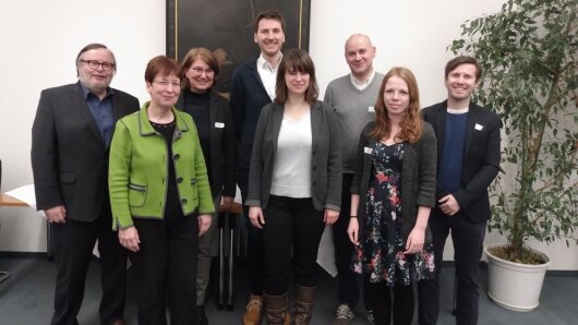 Reviewgruppe an der Wirtschaftswissenschaftlichen Fakultät; VL: Prof. Dr. Peter Sloane (Universität Paderborn), Prof. Dr. Silvia Rogler (TU Bergakademie Freiberg), Prof. Dr. Susanne Strahringer (TU Dresden), Dr. Tim Heyer (Layertec GmbH), Anja Frank (TU Dresden), Prof. Dr. Oliver Falck (LMU München), Daniela Sailer (Universität Augsburg), Thomas Stadje (Commerzbank AG)